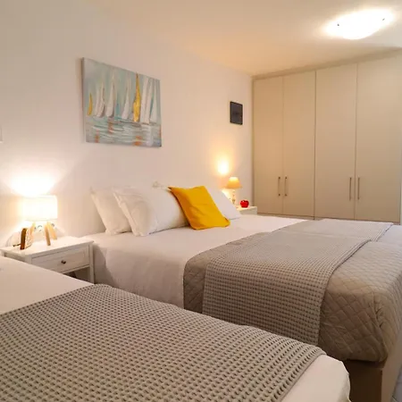 Lemon Tree Maisonette - Paros アパート *