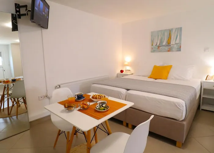 Lemon Tree Maisonette - Paros ナウサ