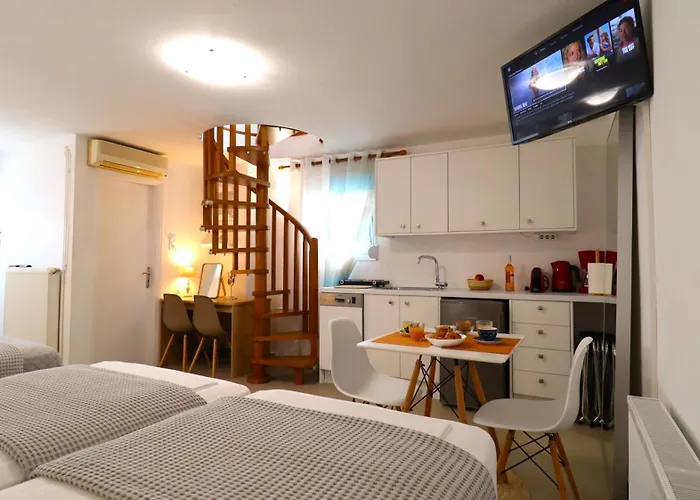 Lemon Tree Maisonette - Paros